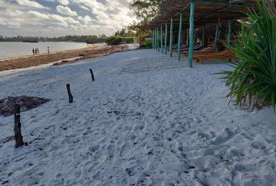 4.5 ac Land at Paparemo