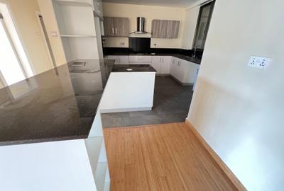 4 Bed Apartment with En Suite in Kileleshwa - 4