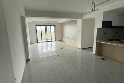3 Bed Apartment with En Suite in Riverside - 3