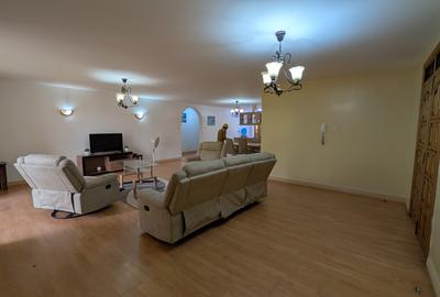 Furnished 3 Bed Apartment with En Suite at Brookside Garden - 2