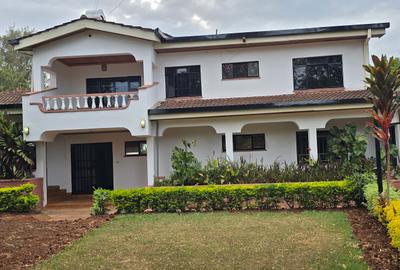 4 Bed House with En Suite at Nyari Close - 3