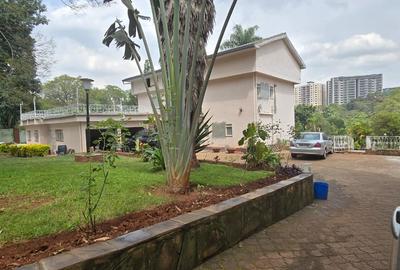 5 Bed House with En Suite in Spring Valley