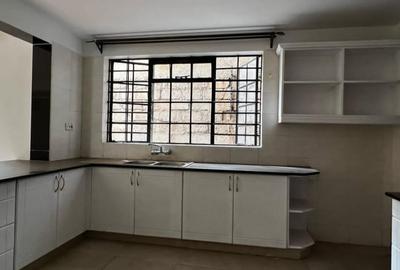 3 Bed Apartment with En Suite in Lavington