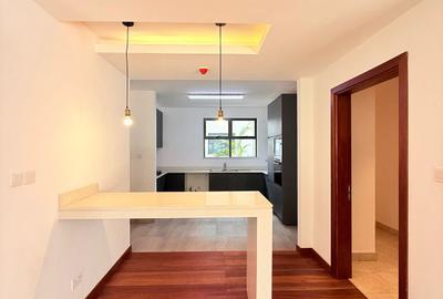 4 Bed House with En Suite in Runda