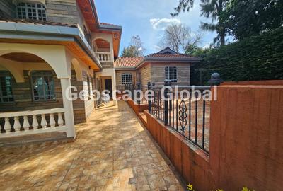 5 Bed House with En Suite in Nyari