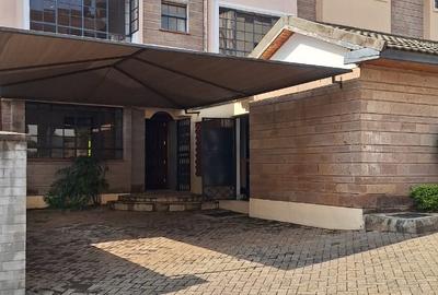 5 Bed Townhouse with En Suite in Lavington