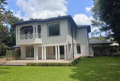 4 Bed House with En Suite at Runda