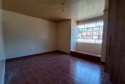 4 Bed House with En Suite in Karen - 2