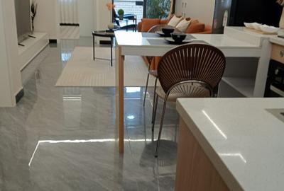 1 Bed Apartment with Swimming Pool at Wood Avenue - 2