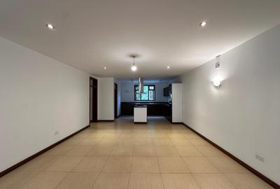 3 Bed Apartment with En Suite at Riverside - 4