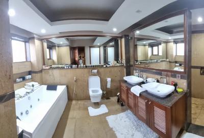 5 Bed Villa with En Suite at Lavington