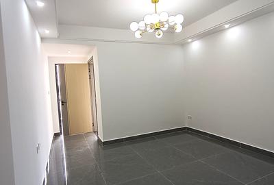 1 Bed Apartment with Gym in Riverside - 3