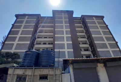 2 Bed Apartment with En Suite in Kamakis