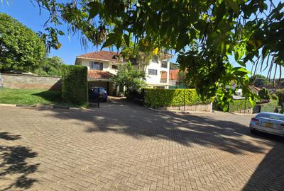 4 Bed Townhouse with En Suite in Spring Valley - 2