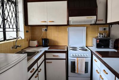 Serviced 2 Bed Apartment with En Suite at Rhapta Road - 4