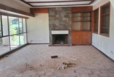 4 Bed House with En Suite in Thigiri