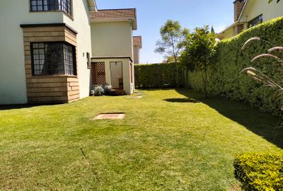 4 Bed Townhouse with En Suite in Kitisuru