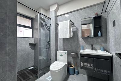 1 Bed Apartment with En Suite at Off Wood Avenue - 4