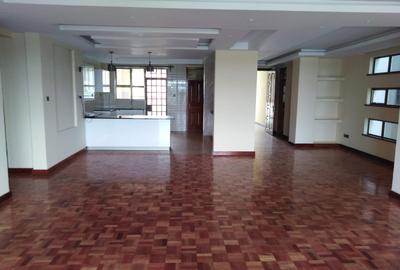 3 Bed Apartment with En Suite at Othaya Road
