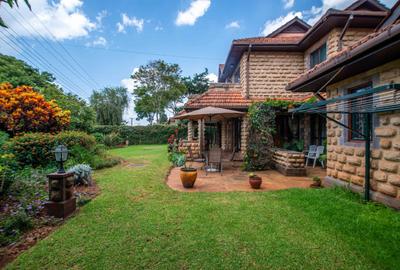 4 Bed Villa with En Suite in Ridgeways - 4