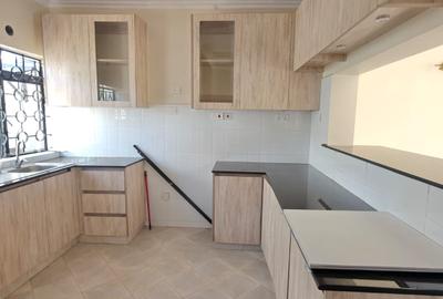 3 Bed Townhouse with En Suite at Kerarapon Road - 3