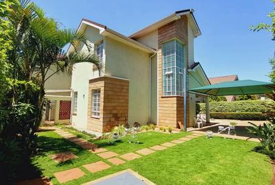 4 Bed Townhouse with En Suite at Old Kitusuru