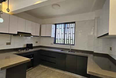 2 Bed Apartment with En Suite at Othaya Road