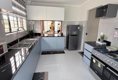 4 Bed Townhouse with En Suite in Kitengela - 2