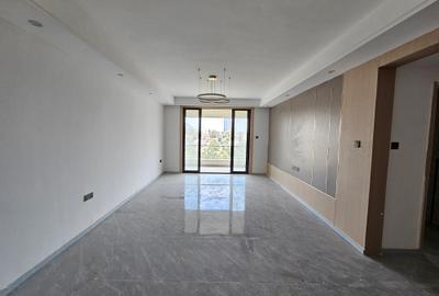 3 Bed Apartment with En Suite in Riverside - 2