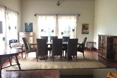 4 Bed House with En Suite in Runda