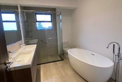 4 Bed Villa with En Suite in Gigiri