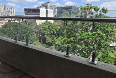 Serviced 5 Bed Apartment with En Suite in Parklands - 3