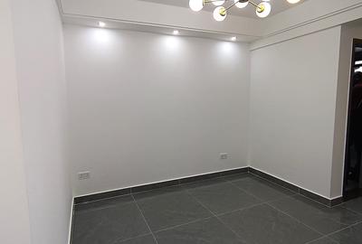 1 Bed Apartment with Gym in Riverside - 2