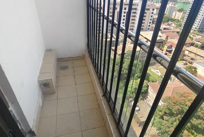 4 Bed Apartment with En Suite in Parklands - 2