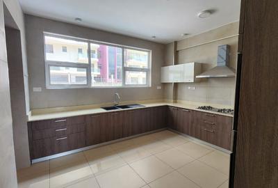 4 Bed Apartment with En Suite at General Mathenge