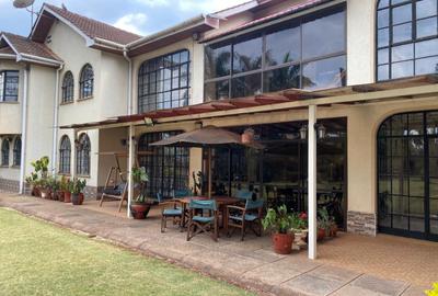 5 Bed Townhouse with En Suite in Nyari - 4