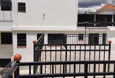 2 Bed Apartment with En Suite at New Kitisuru