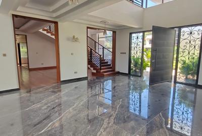 6 Bed Townhouse with En Suite in Karen - 2