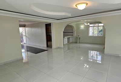 6 Bed House with En Suite in Kiambu Town