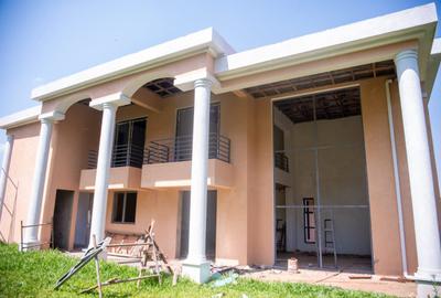 6 Bed House with Garden in Kiambu Road