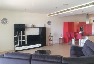 Serviced 3 Bed Apartment with En Suite at Cement Road