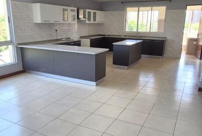 4 Bed Apartment with En Suite in General Mathenge - 4