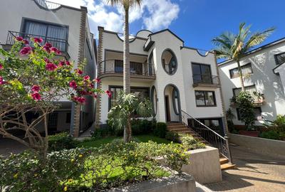 5 Bed Townhouse with En Suite in Westlands Area - 2