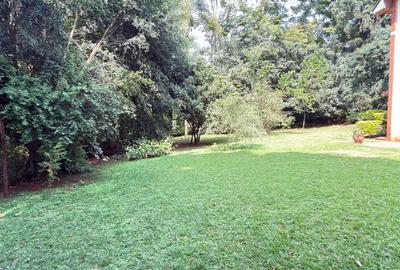 5 Bed House with En Suite at Rosslyn - 3