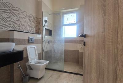 3 Bed Apartment with En Suite in Parklands