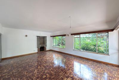 4 Bed Townhouse with En Suite in Lavington - 2