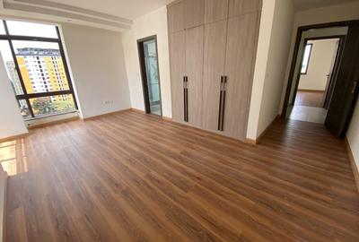 3 Bed Apartment with En Suite in Kileleshwa