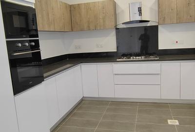 4 Bed Apartment with En Suite in Kileleshwa - 4