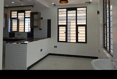 3 Bed House with En Suite in Thika Road
