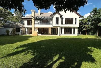 5 Bed House with En Suite at Runda